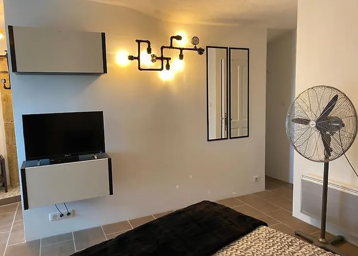 La Vue Sur Le Mont Ventoux, Appartement & Parking